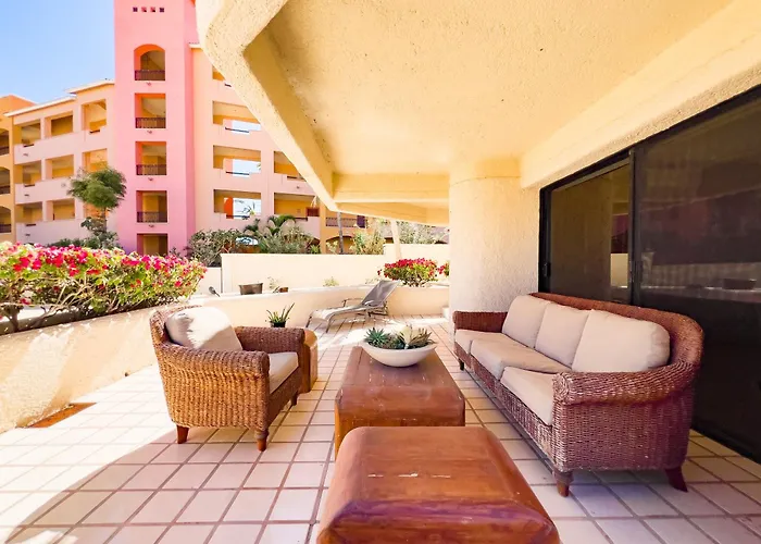 Beach&oceanfront Terrasol Condo, 2 Pools&patio Apartamento