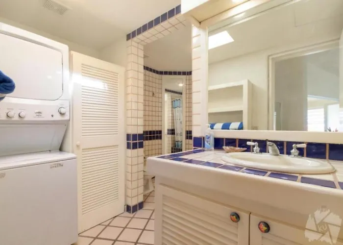 Beach&oceanfront Terrasol Condo, 2 Pools&patio * Cabo San Lucas