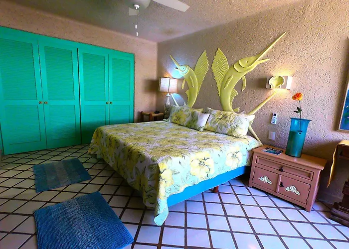 Beach&oceanfront Terrasol Condo, 2 Pools&patio