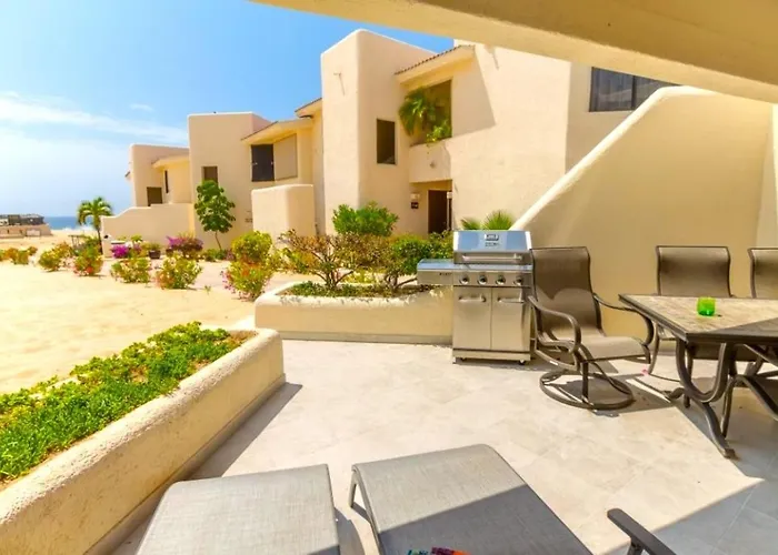 Beach&oceanfront Terrasol Condo, 2 Pools&patio *