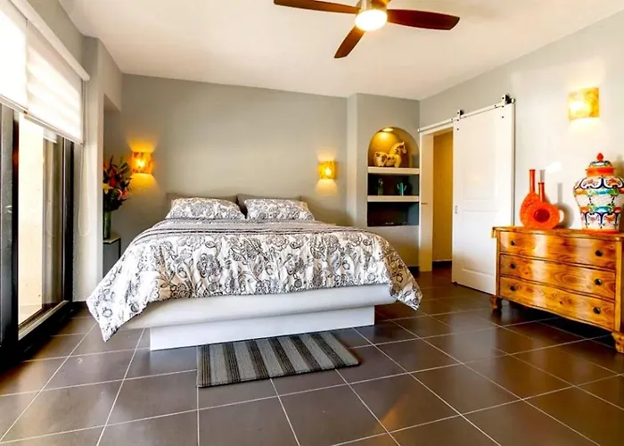 Beach&oceanfront Terrasol Condo, 2 Pools&patio *